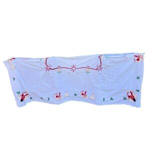 VTG Santa Reindeer Embroidered Tablecloth Scallop Edge Kitschy Retro Christmas